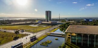 Brasil rebaixa relações diplomáticas com a Argentina após ataques de Milei