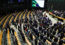 Câmara vota fim da “taxa das blusinhas”
