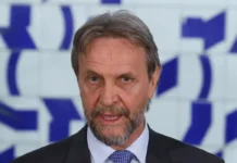 Líder do PT na Câmara está estável após AVC