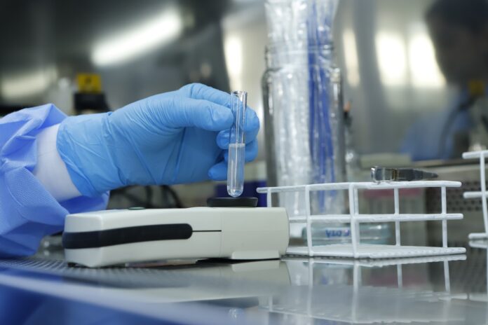 Exame auxilia diagnóstico de meningite bacteriana na rede pública brasilia saude teste laboratorio pesquisa tecnologia experiencia ciencia cientista tubo de ensaio