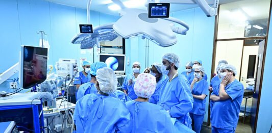 Celina anuncia 2,1 mil cirurgias ortopédicas no DF