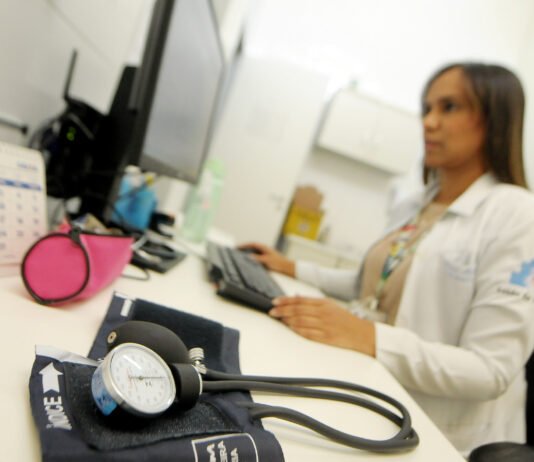Saúde do DF convoca 116 médicos generalistas temporários