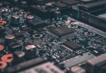 Japão investirá até US$ 21 bilhões em fábricas de chips nos Estados Unidos