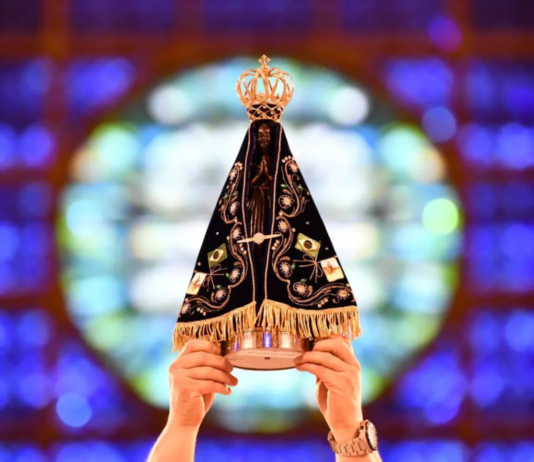Nossa Senhora Aparecida: história e fé que atravessam gerações no Brasil