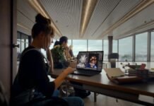Apple lança primeiro MacBook com tela sensível ao toque